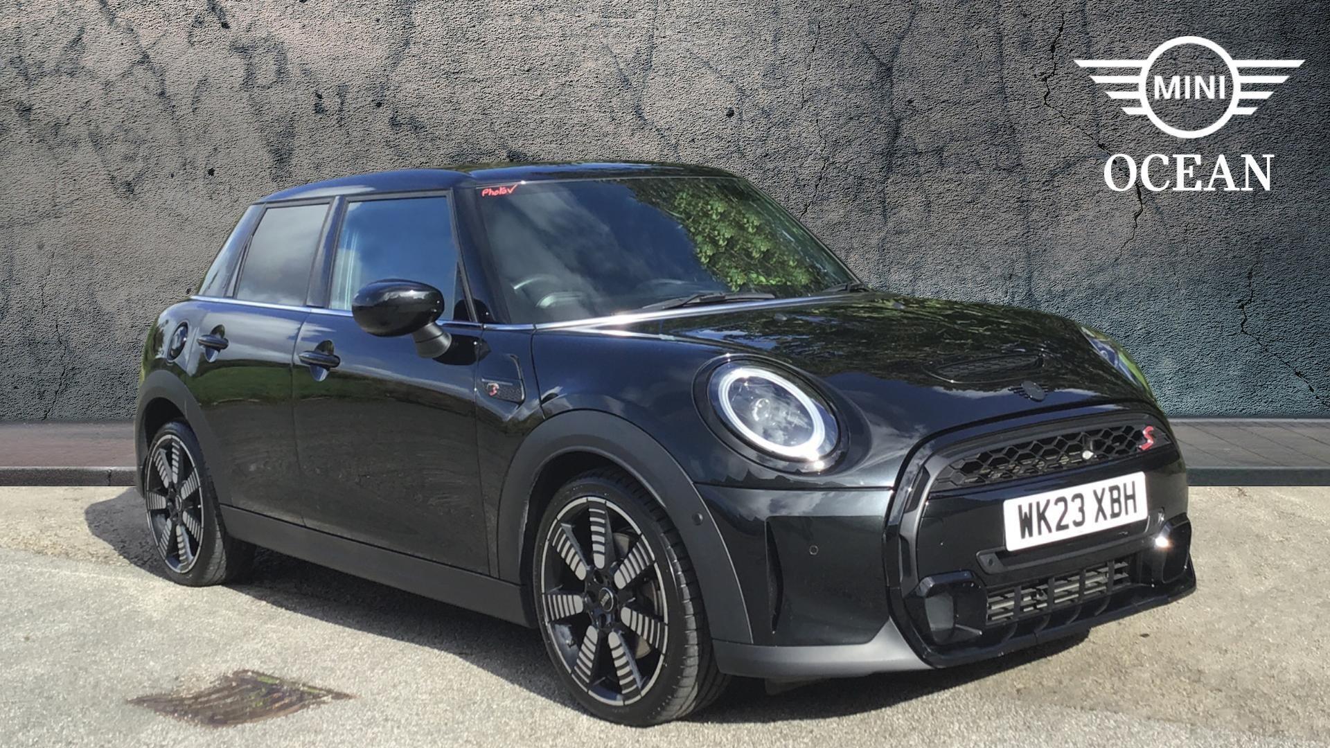 2023 MINI 5-Door Hatch Cooper S Exclusive