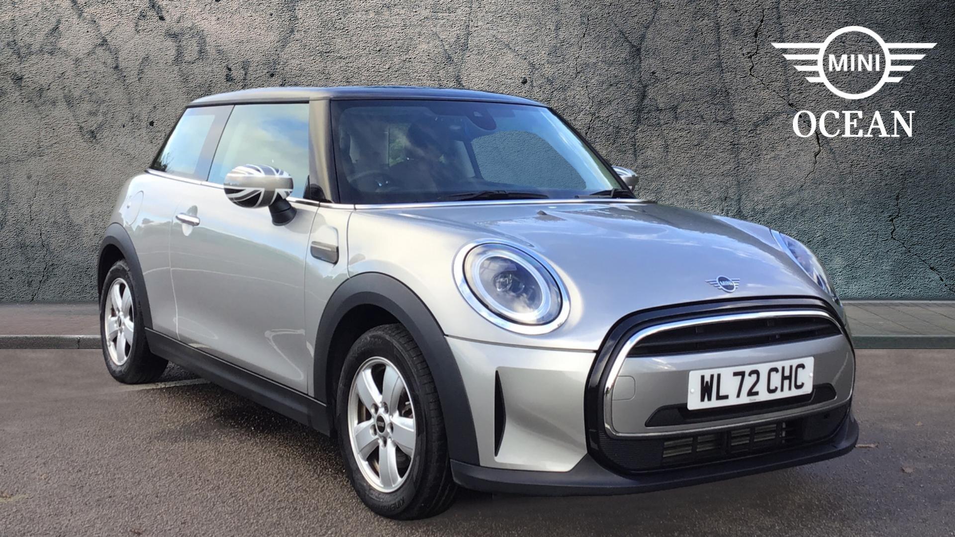 2023 MINI 3-Door Hatch Cooper Classic