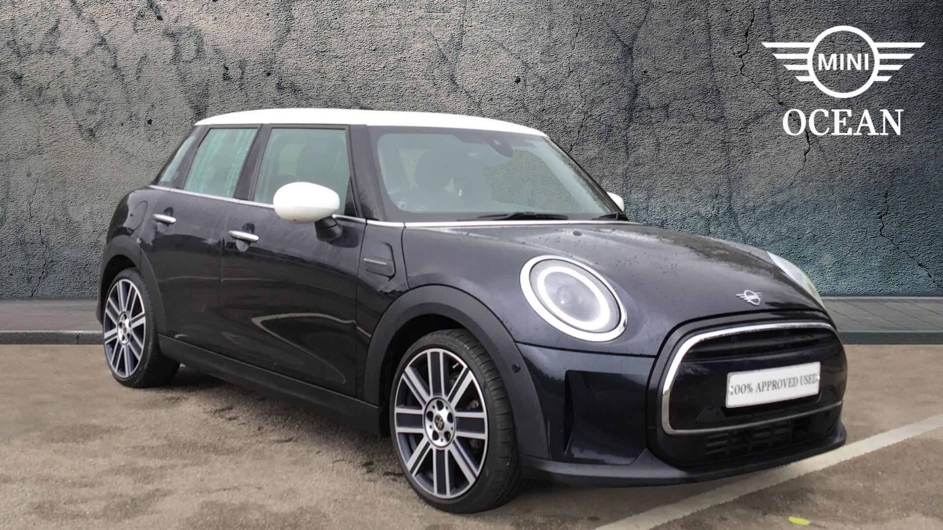 2022 MINI 5-Door Hatch Cooper Exclusive
