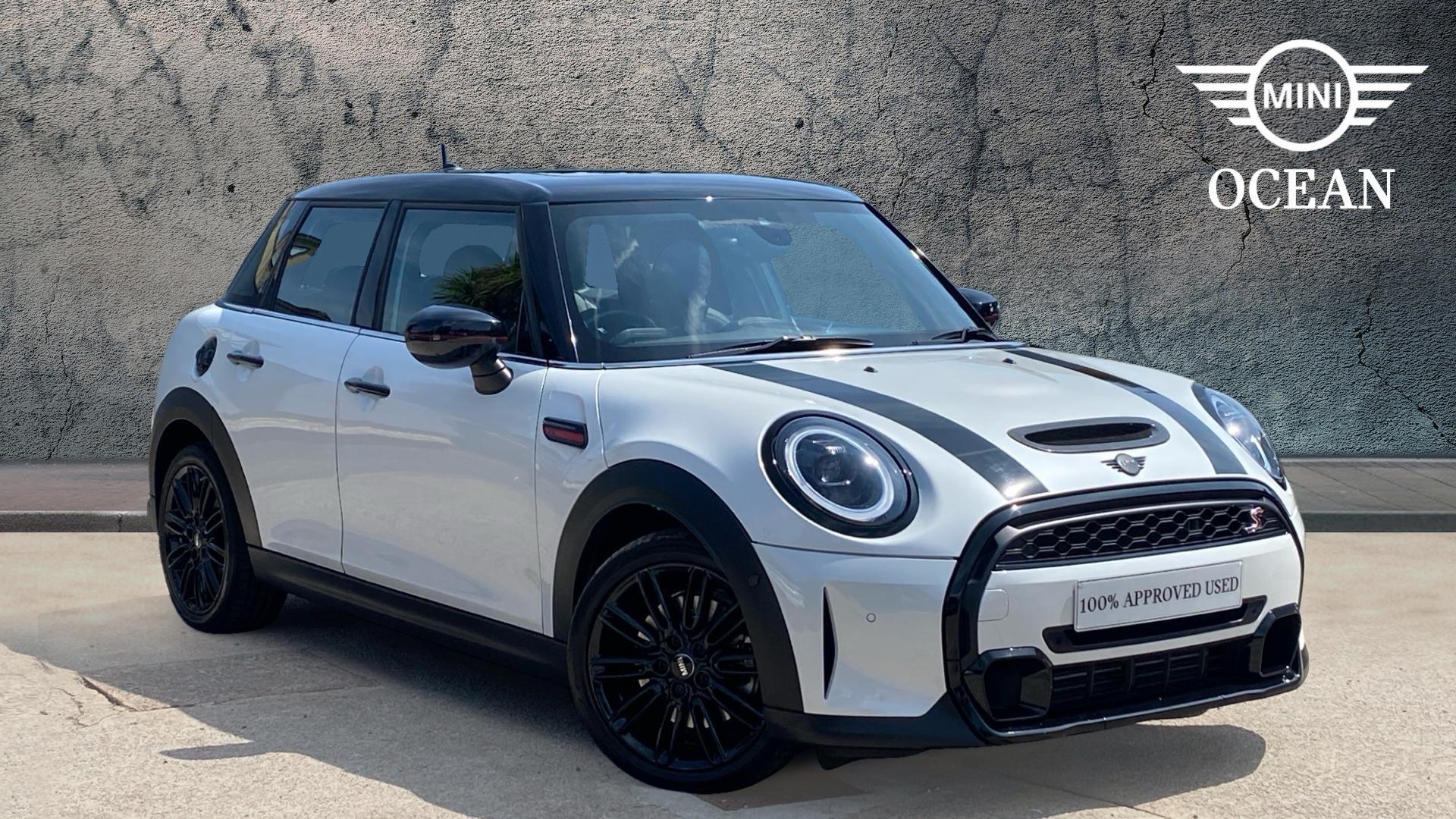 2023 MINI 5-Door Hatch Cooper S Exclusive