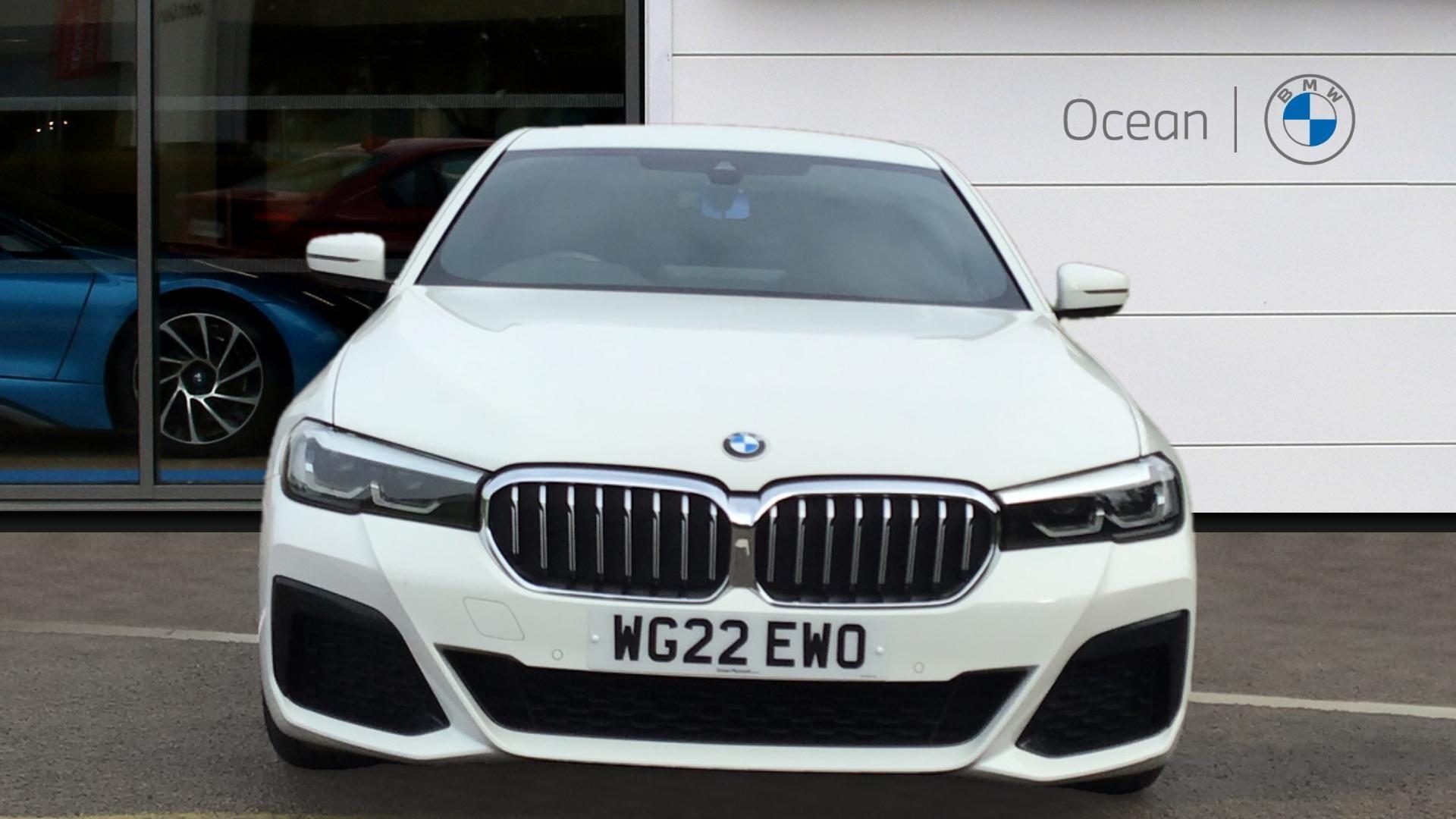 2022 BMW 5 Series thumbnail 16