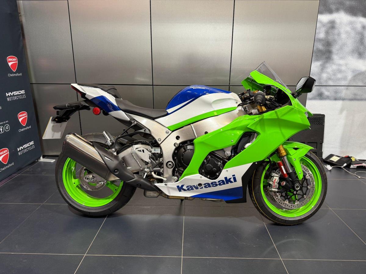 Main image of 2025 Kawasaki Ninja ZX-10R