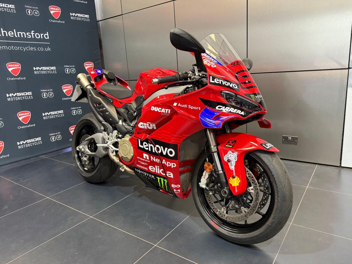 Main image of 2025 Ducati Panigale V4