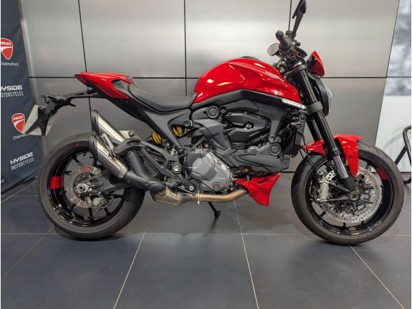 ducati monster plus 937　2021〜　本国仕様シート Ducati Monster / PLUS 937 2021- Accessories | Moto Machines