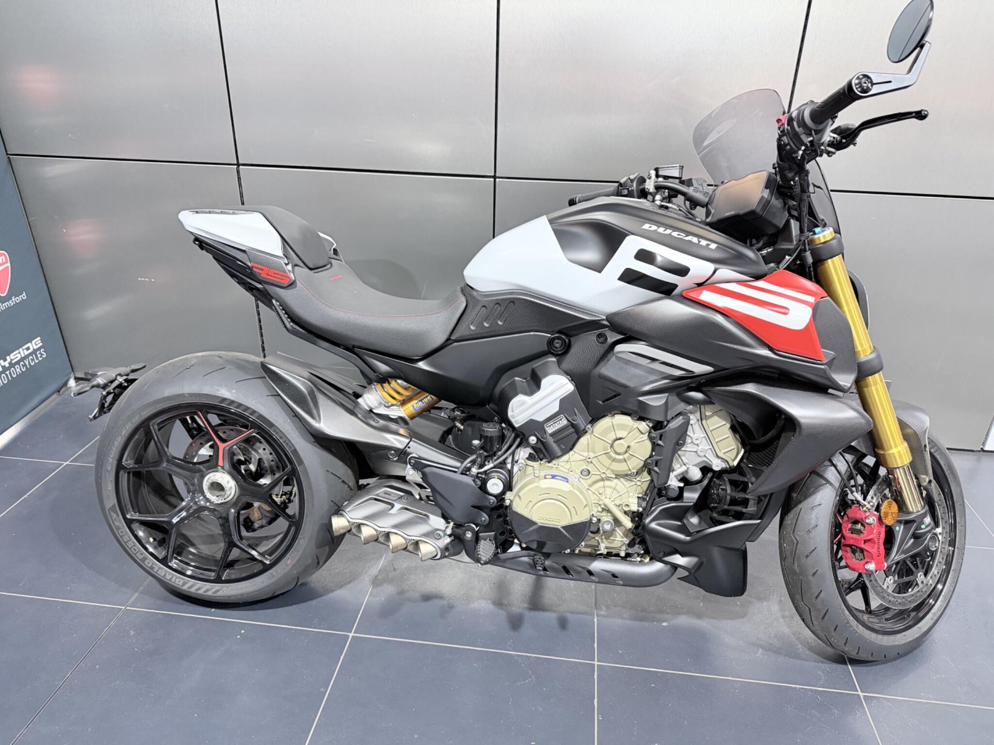 2026 Ducati Diavel V4