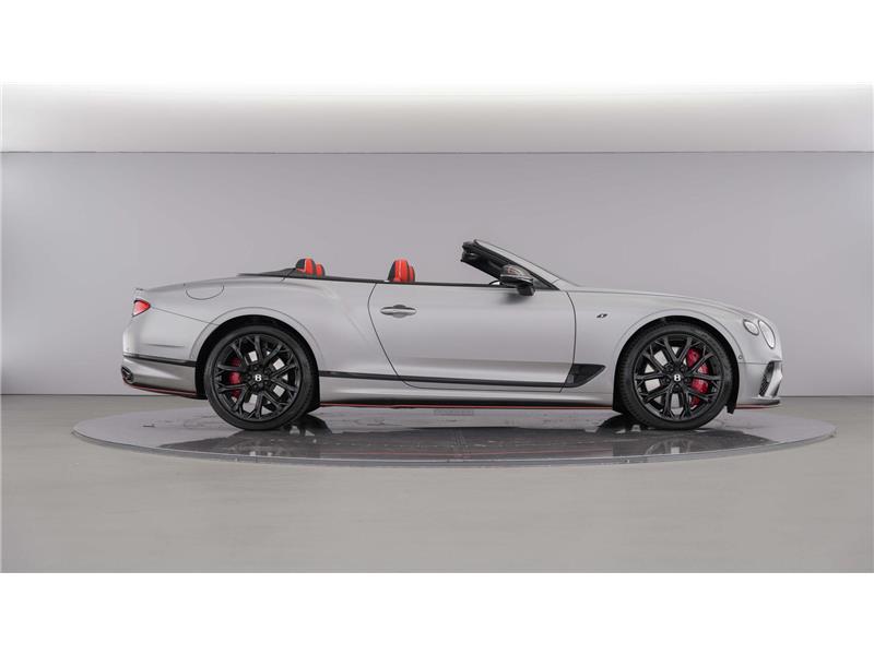 2024 Bentley Continental 4.0 V8 BLACK EDITION GTC S