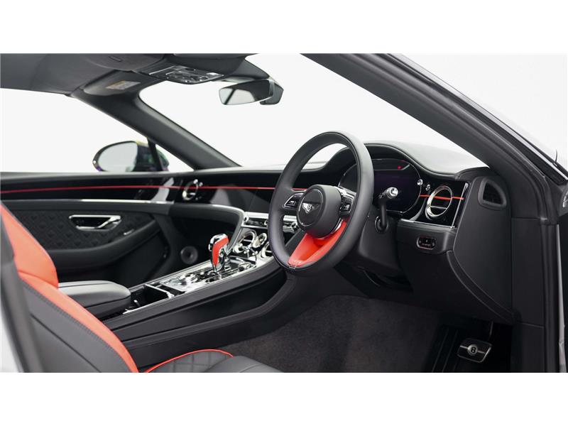2024 Bentley Continental 4.0 V8 BLACK EDITION GTC S