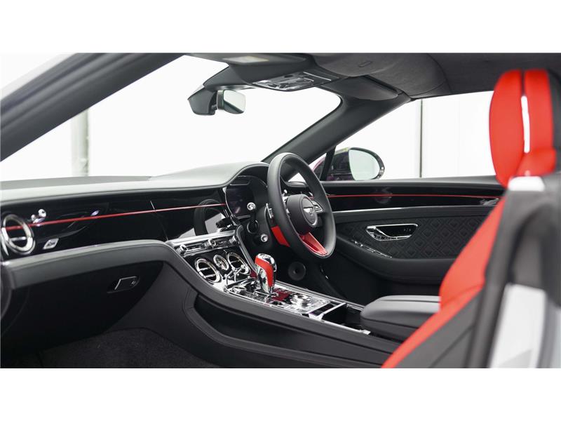 2024 Bentley Continental 4.0 V8 BLACK EDITION GTC S