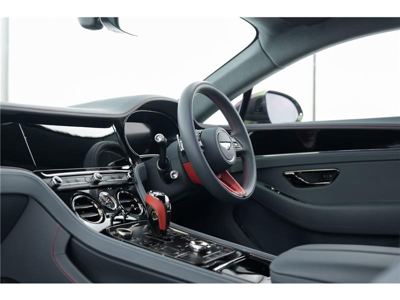 2025 Bentley Continental 4.0 V8 High-Performance GT Black Edition