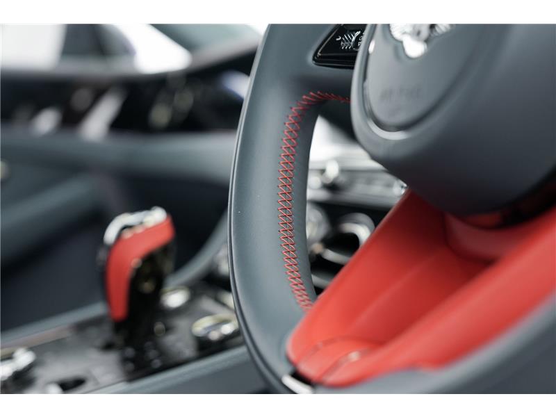 2025 Bentley Continental 4.0 V8 High-Performance GT Black Edition