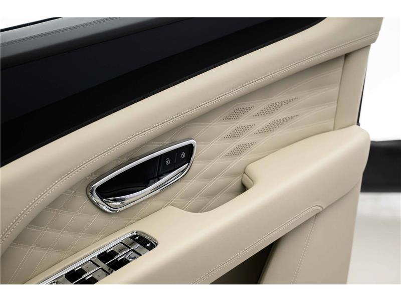 2026 Bentley Bentayga 4.0 V8 Atelier Edition EWB