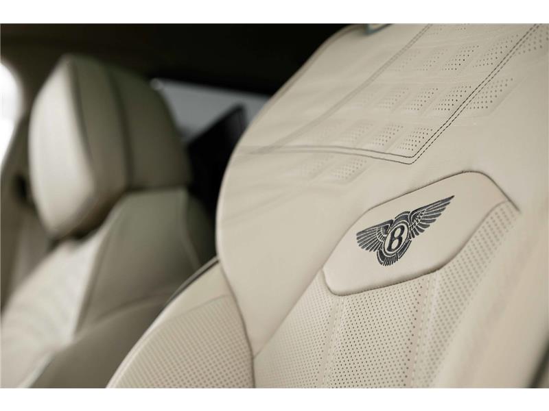 2026 Bentley Bentayga 4.0 V8 Atelier Edition EWB