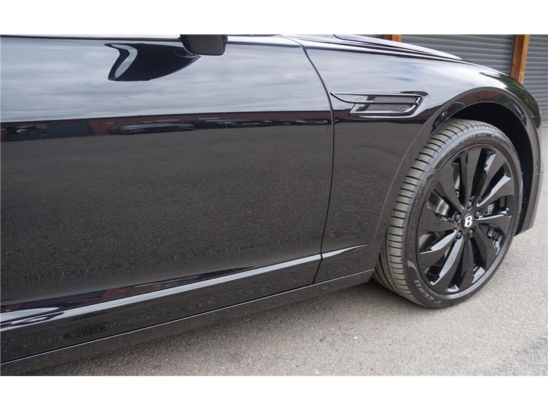 2025 Bentley Flying Spur V8 Hybrid