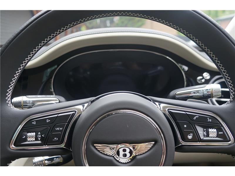 2025 Bentley Flying Spur V8 Hybrid