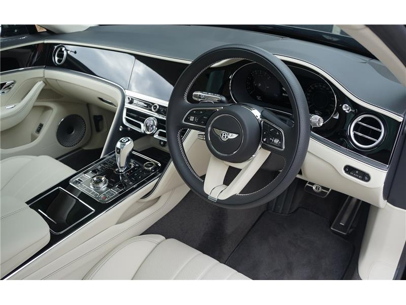 2025 Bentley Flying Spur V8 Hybrid