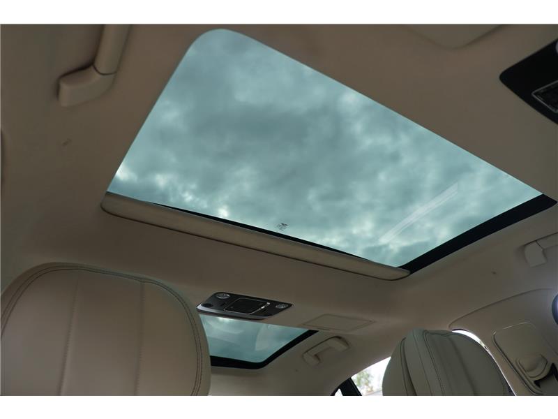 2025 Bentley Flying Spur V8 Hybrid