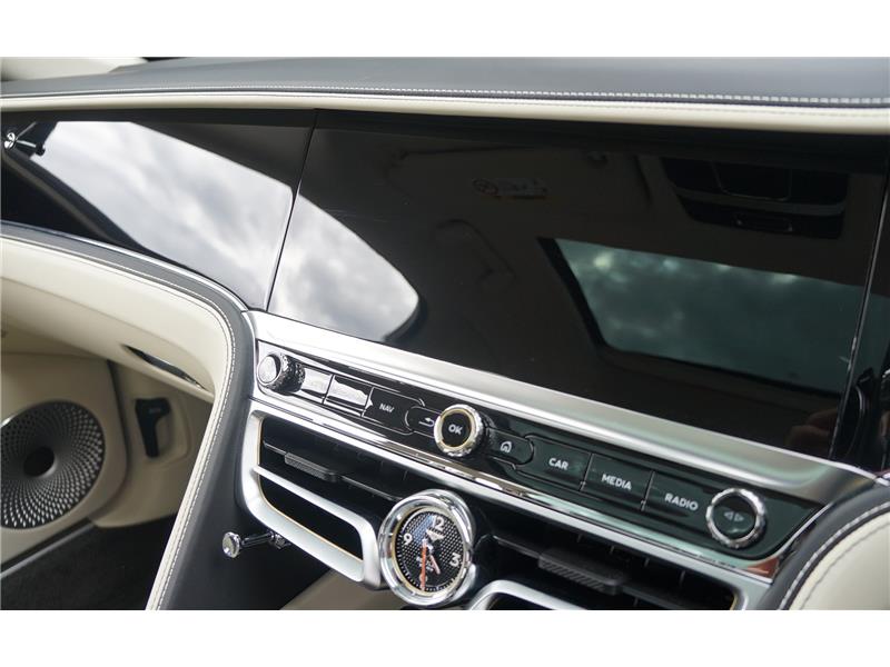 2025 Bentley Flying Spur V8 Hybrid