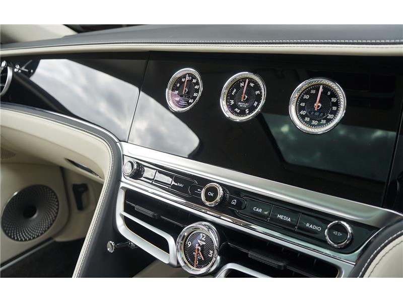 2025 Bentley Flying Spur V8 Hybrid