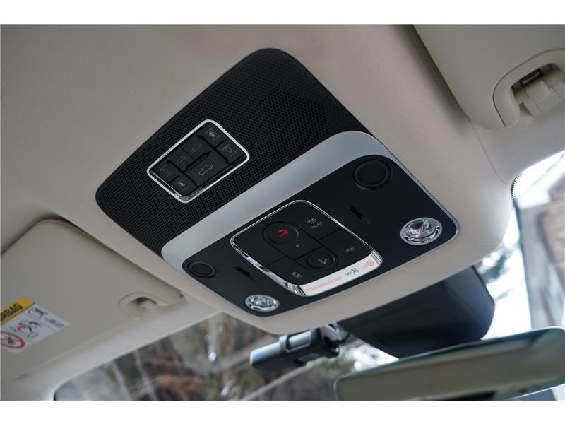 2025 Bentley Flying Spur V8 Hybrid