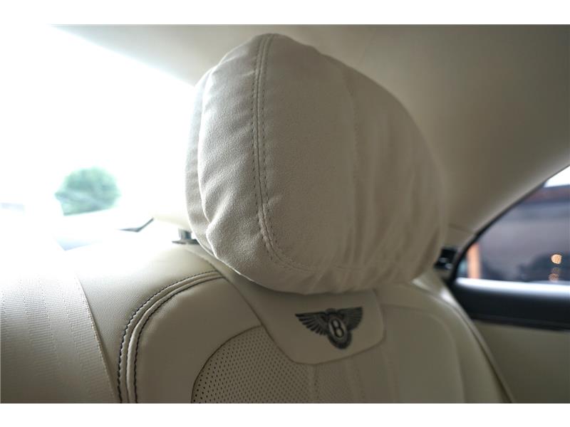 2025 Bentley Flying Spur V8 Hybrid