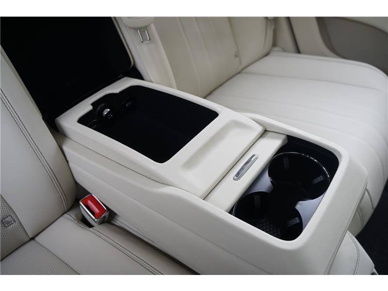 2025 Bentley Flying Spur V8 Hybrid