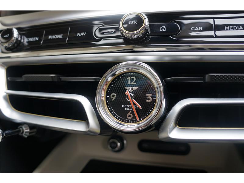 2025 Bentley Flying Spur V8 Hybrid