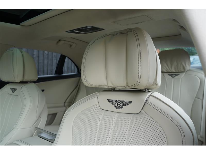2025 Bentley Flying Spur V8 Hybrid
