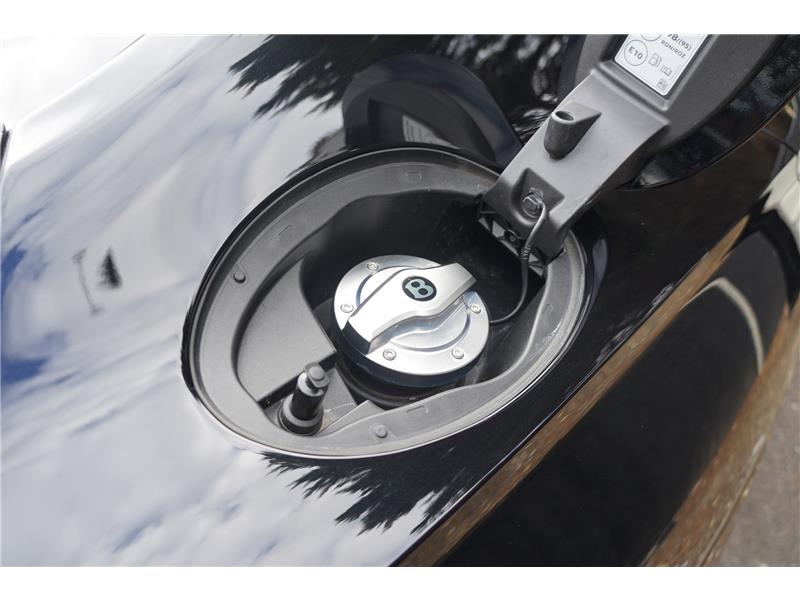 2025 Bentley Flying Spur V8 Hybrid