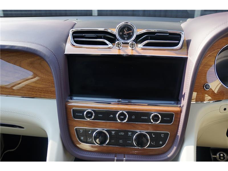 2022 Bentley Bentayga V6 Hybrid