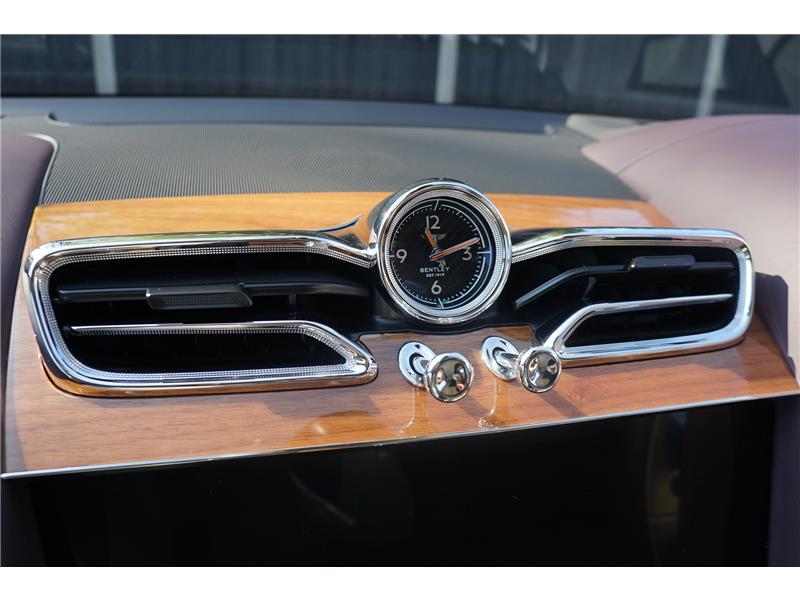 2022 Bentley Bentayga V6 Hybrid