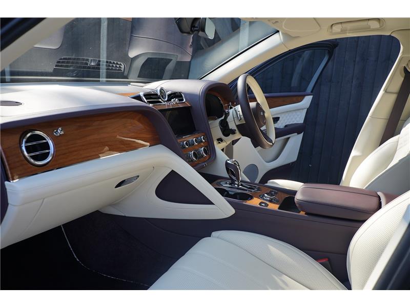 2022 Bentley Bentayga V6 Hybrid