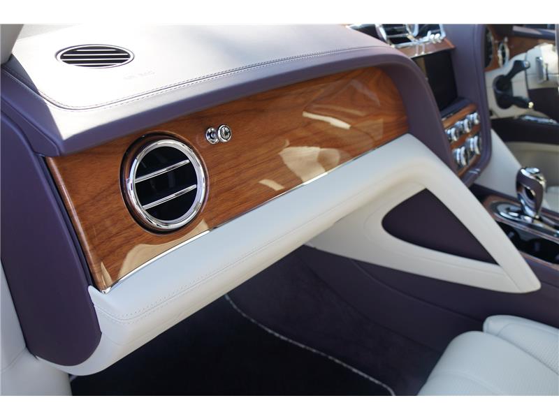 2022 Bentley Bentayga V6 Hybrid