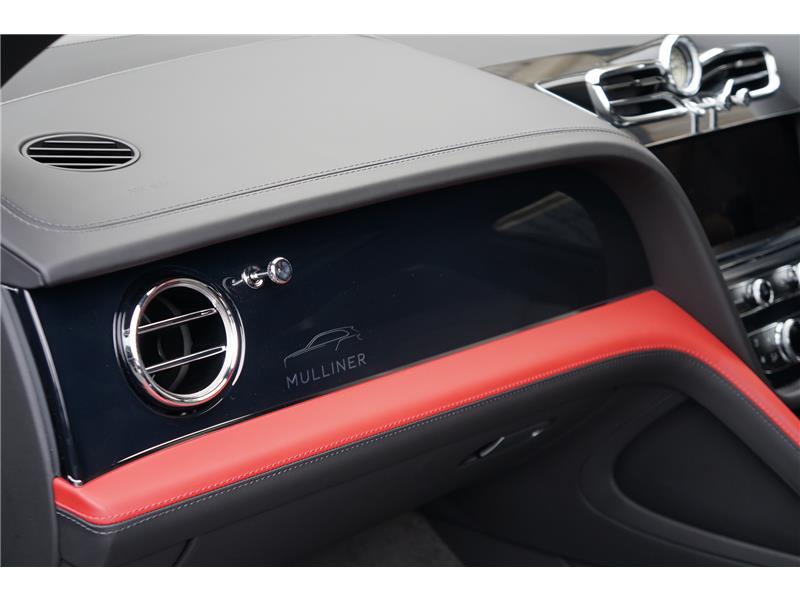 2025 Bentley Bentayga Mulliner V8