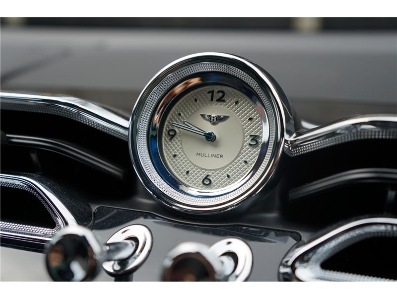2025 Bentley Bentayga Mulliner V8