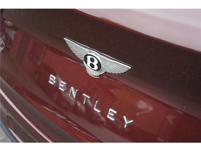2025 Bentley Bentayga Mulliner V8