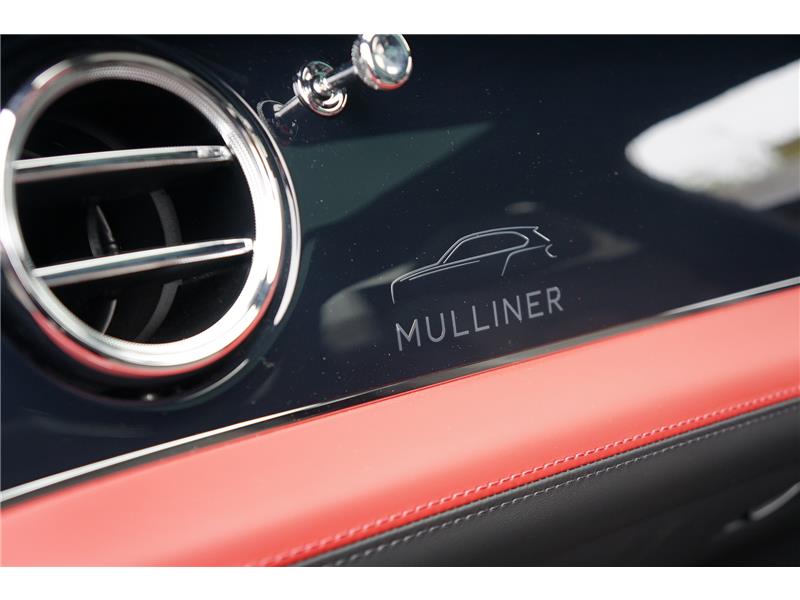 2025 Bentley Bentayga Mulliner V8