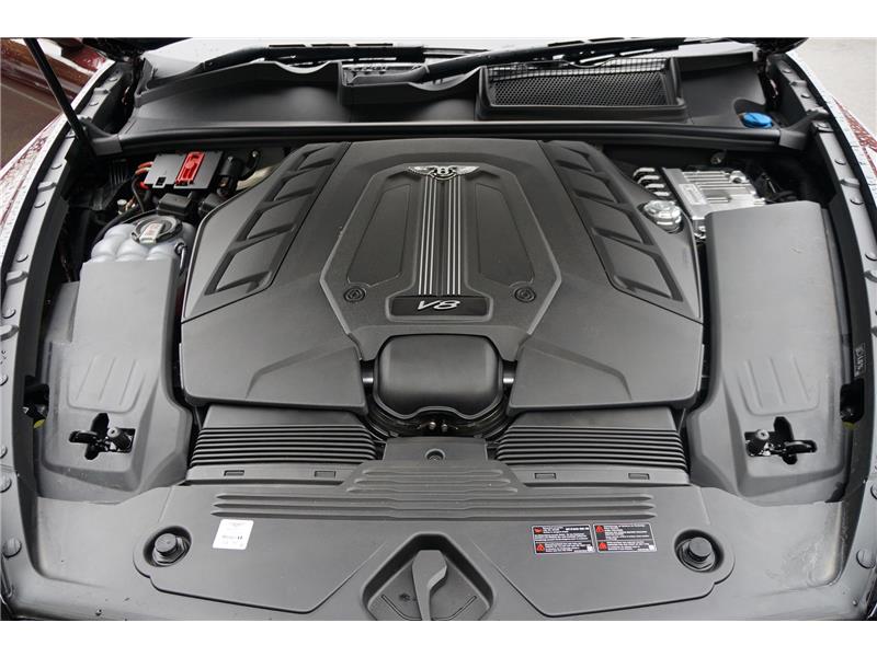 2025 Bentley Bentayga Mulliner V8