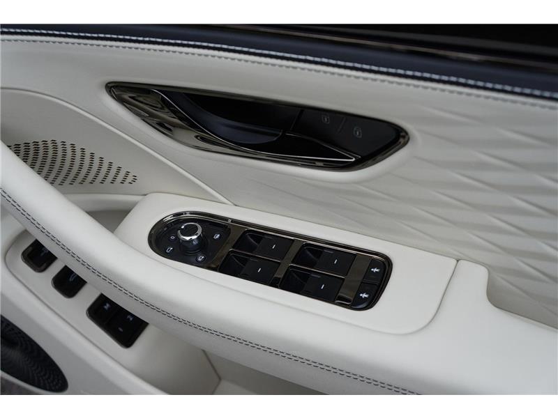 2026 Bentley Flying Spur 4.0 V8 High-Performance Azure STD