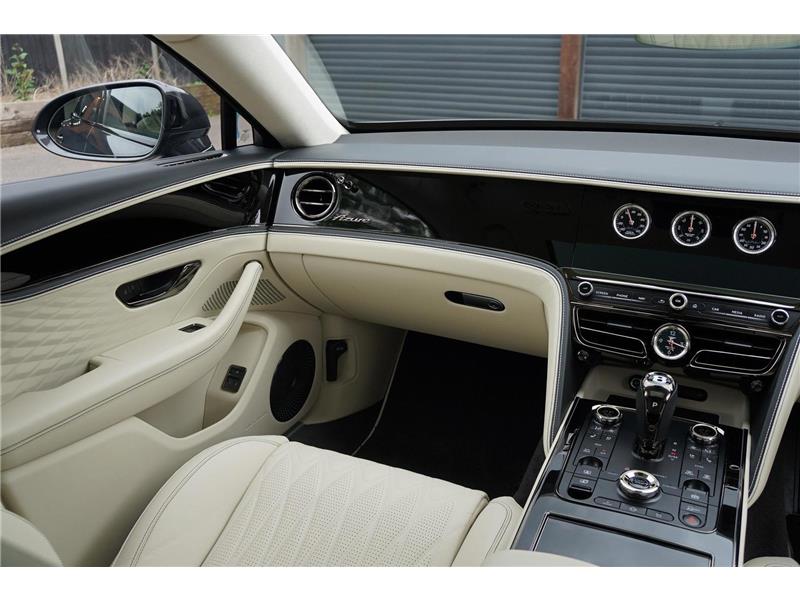2026 Bentley Flying Spur 4.0 V8 High-Performance Azure STD