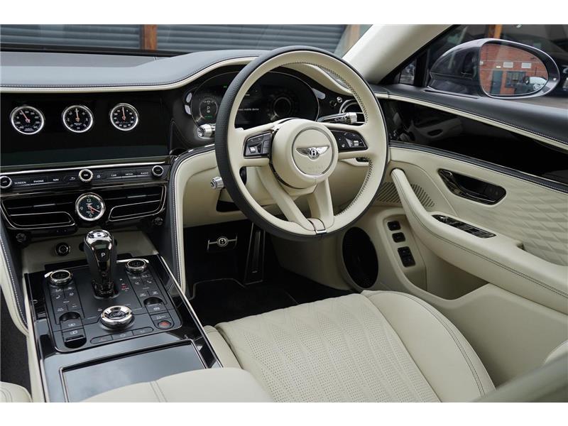 2026 Bentley Flying Spur 4.0 V8 High-Performance Azure STD