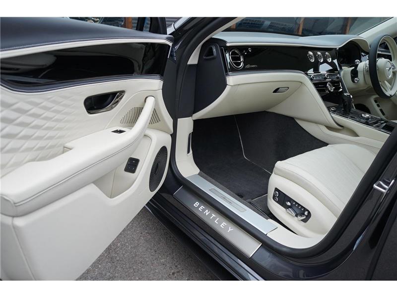 2026 Bentley Flying Spur 4.0 V8 High-Performance Azure STD