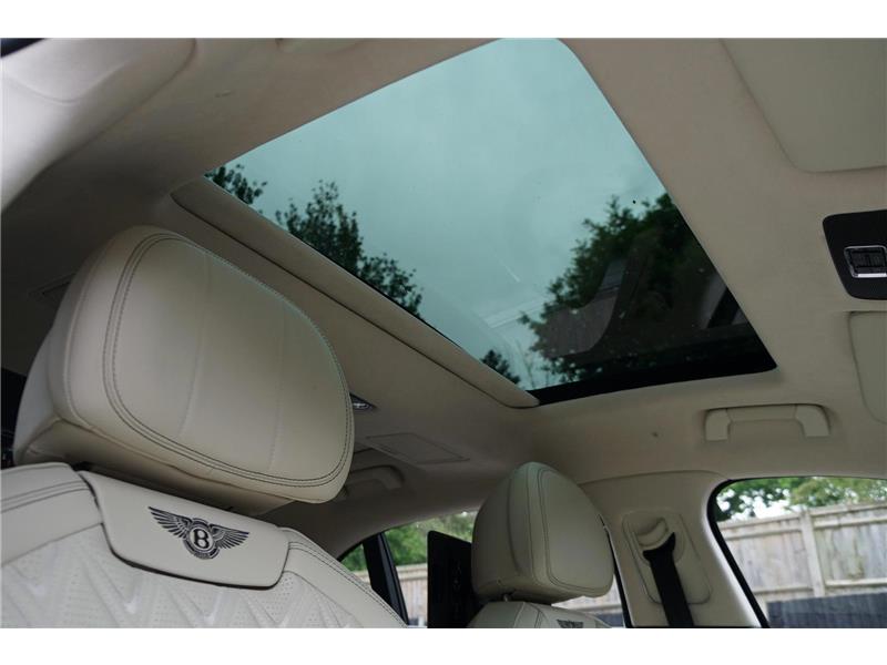 2026 Bentley Flying Spur 4.0 V8 High-Performance Azure STD