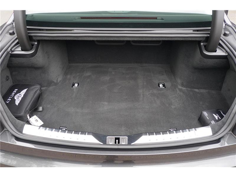 2026 Bentley Flying Spur 4.0 V8 High-Performance Azure STD