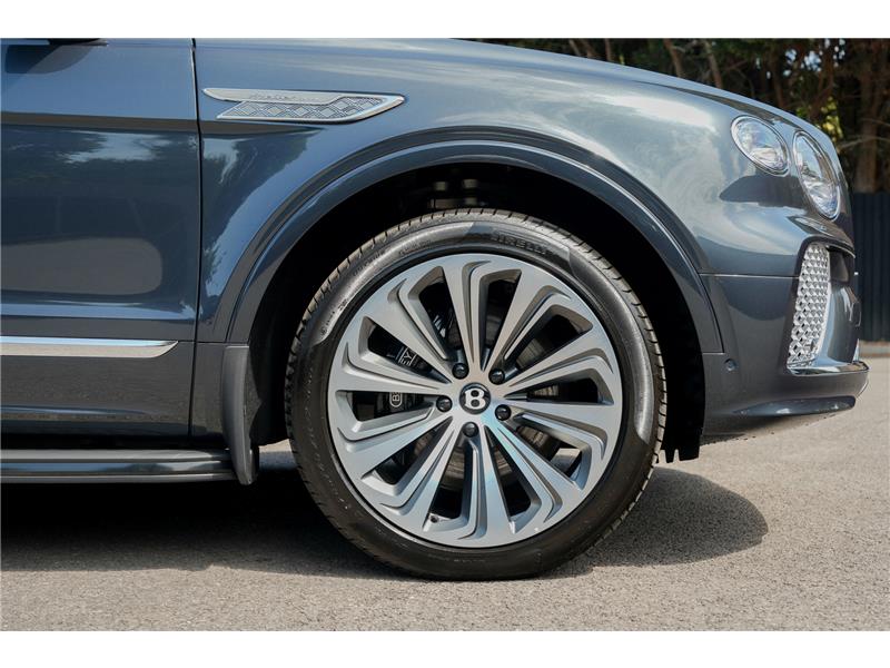 2026 Bentley Bentayga 4.0 V8 Atelier Edition