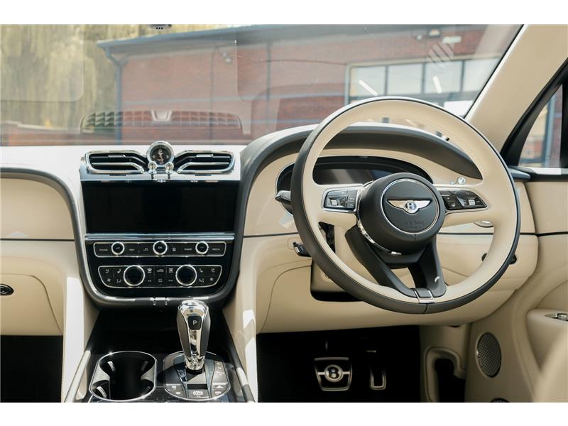 2026 Bentley Bentayga 4.0 V8 Atelier Edition