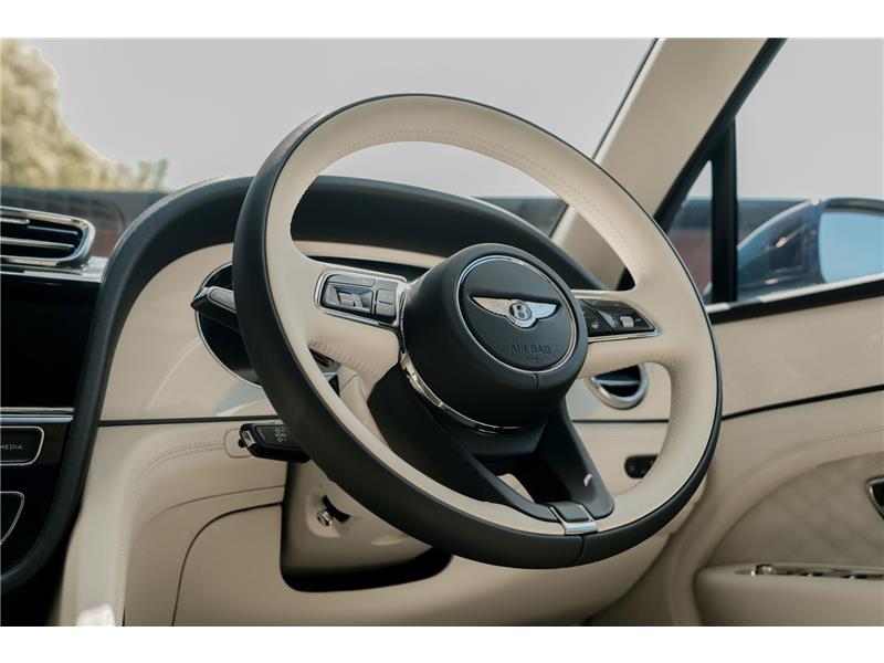 2026 Bentley Bentayga 4.0 V8 Atelier Edition