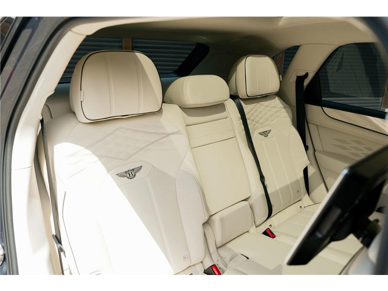 2026 Bentley Bentayga 4.0 V8 Atelier Edition