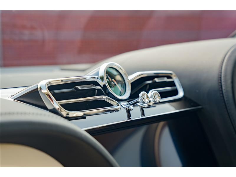 2026 Bentley Bentayga 4.0 V8 Atelier Edition