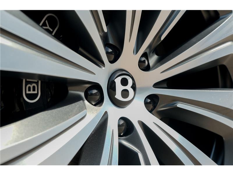 2026 Bentley Bentayga 4.0 V8 Atelier Edition