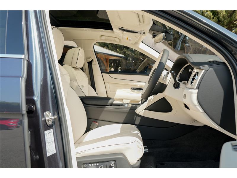 2026 Bentley Bentayga 4.0 V8 Atelier Edition